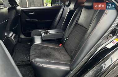 Седан Toyota Camry 2015 в 
