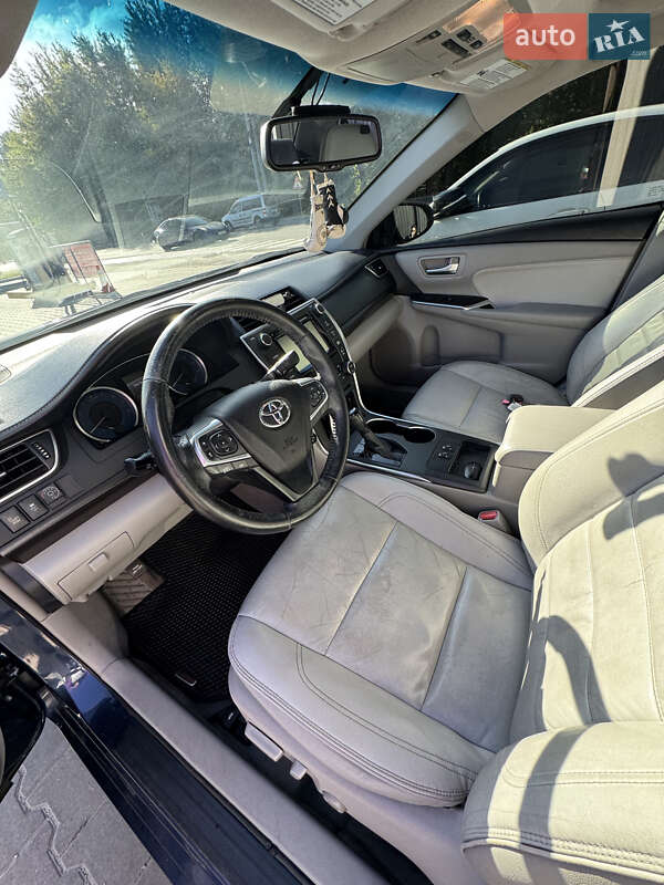 Седан Toyota Camry 2015 в Киеве фото 5 Седан Toyota Camry 2015 в Киеве