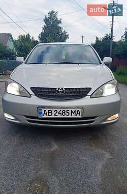 Седан Toyota Camry 2004 в Романіву