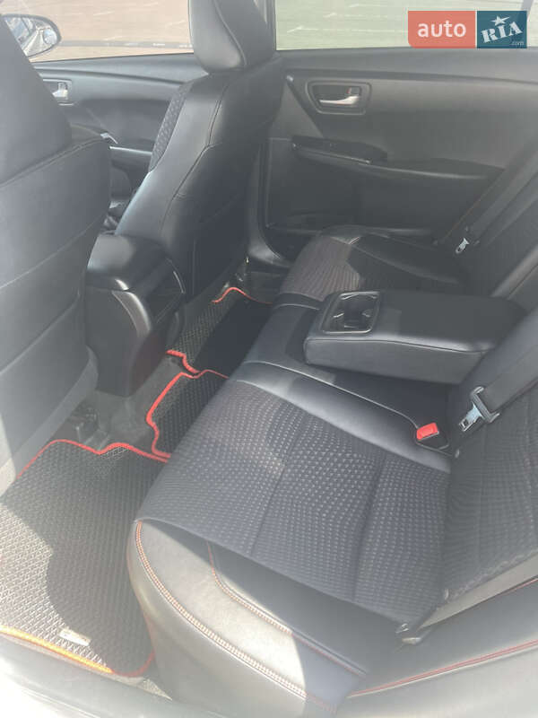 Седан Toyota Camry 2015 в Киеве фото 15 Седан Toyota Camry 2015 в Киеве