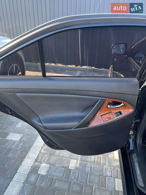 Седан Toyota Camry 2008 в Южноукраїнську