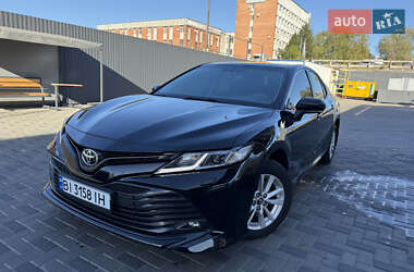 Седан Toyota Camry 2018 в Полтаві