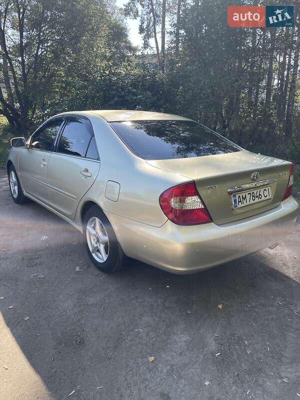 Седан Toyota Camry 2003 в Житомирі