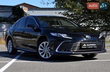 Седан Toyota Camry 2024 в Киеве