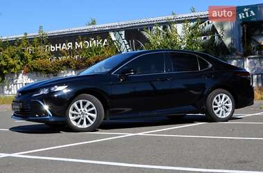 Седан Toyota Camry 2024 в 