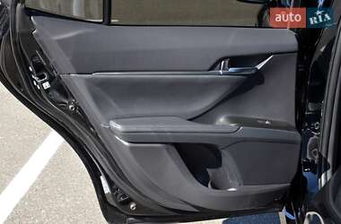 Седан Toyota Camry 2024 в 