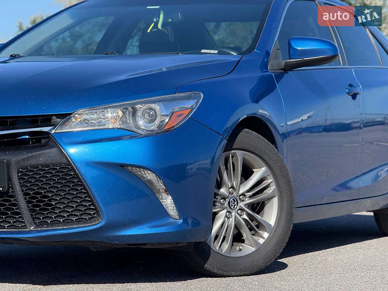 Седан Toyota Camry 2017 в Києві