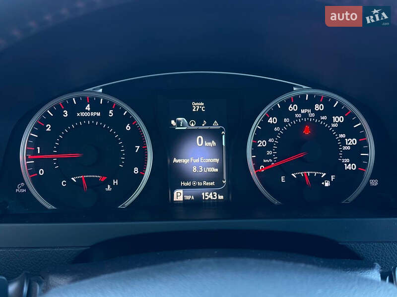 Седан Toyota Camry 2017 в Києві