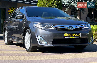 Седан Toyota Camry 2013 в Львові