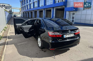 Седан Toyota Camry 2014 в Житомире