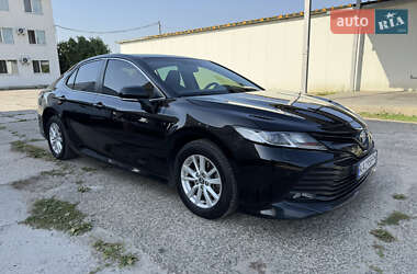 Седан Toyota Camry 2018 в Вишневом