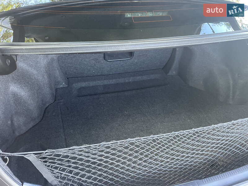 Седан Toyota Camry 2013 в Киеве