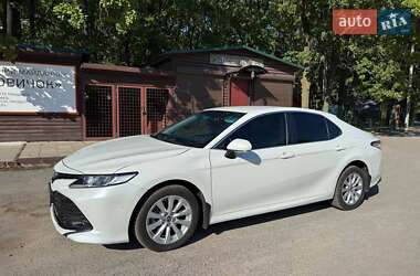 Седан Toyota Camry 2019 в Бердичеве