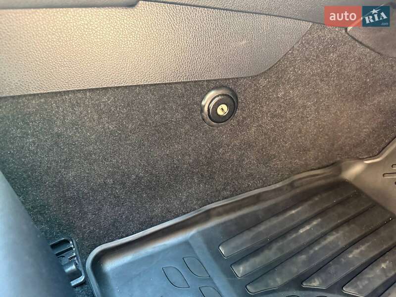 Седан Toyota Camry 2019 в Бердичеве