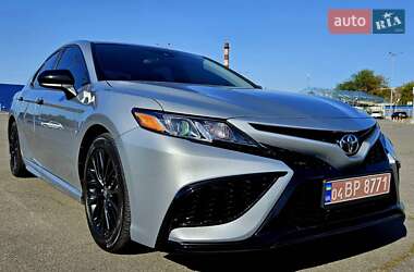 Седан Toyota Camry 2021 в Днепре