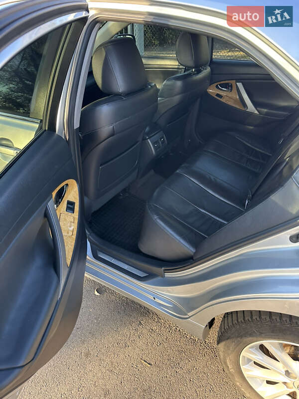 Седан Toyota Camry 2007 в Глевасі