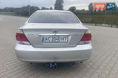 Седан Toyota Camry 2004 в 