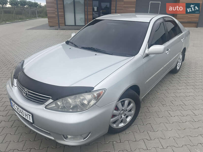 Toyota Camry 2004