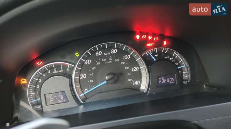 Седан Toyota Camry 2013 в Броварах