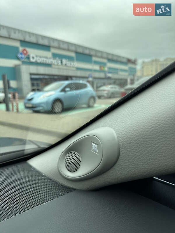 Седан Toyota Camry 2021 в Киеве