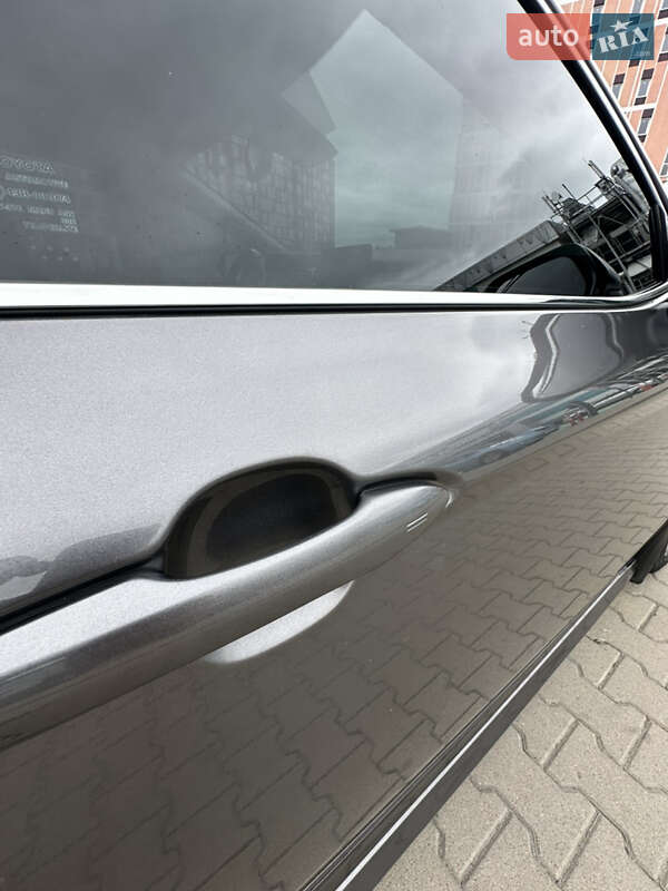 Седан Toyota Camry 2021 в Киеве