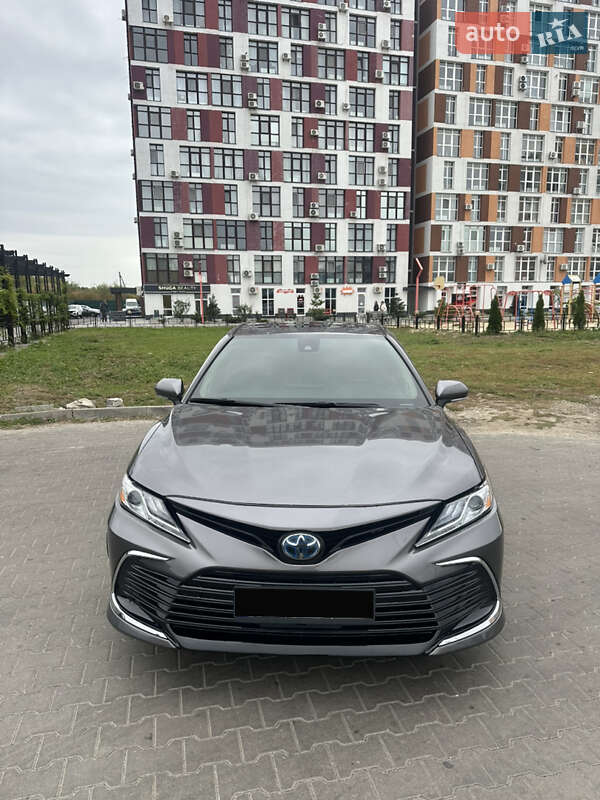 Седан Toyota Camry 2021 в Киеве