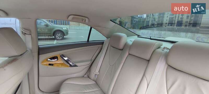 Седан Toyota Camry 2007 в Києві