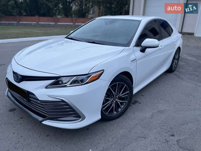 Седан Toyota Camry 2021 в Полтаві