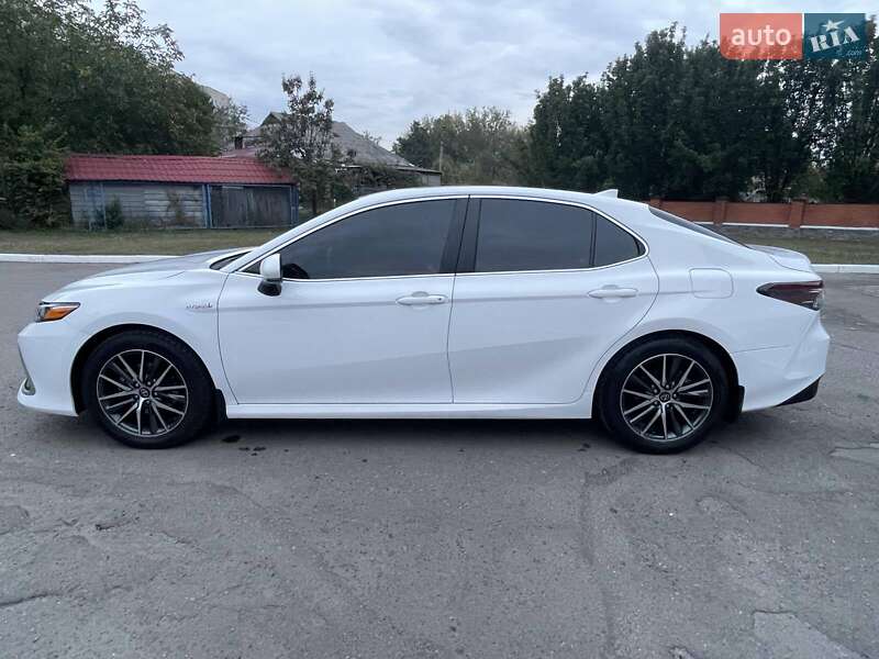 Седан Toyota Camry 2021 в Полтаві