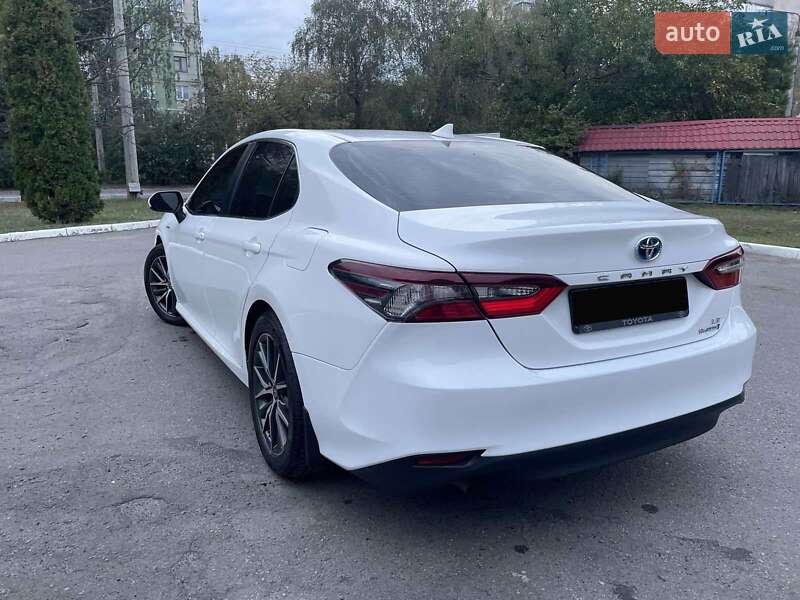 Седан Toyota Camry 2021 в Полтаві