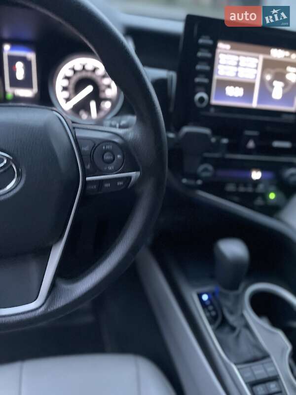 Седан Toyota Camry 2021 в Полтаві
