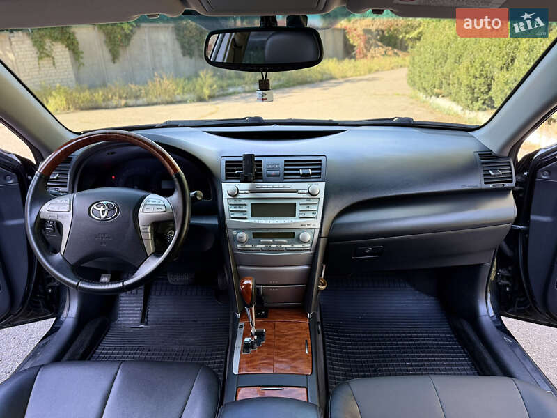 Седан Toyota Camry 2008 в Черкасах