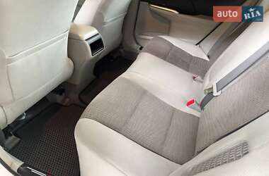 Седан Toyota Camry 2013 в 