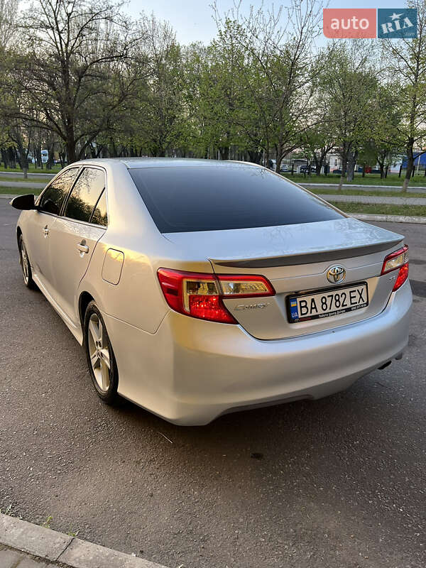 Седан Toyota Camry 2014 в Николаеве фото 6 Седан Toyota Camry 2014 в Николаеве