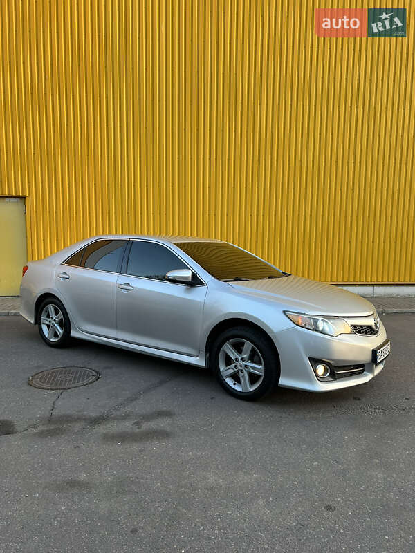 Седан Toyota Camry 2014 в Николаеве фото 11 Седан Toyota Camry 2014 в Николаеве