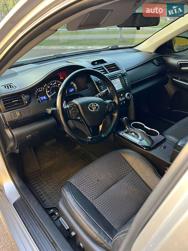 Седан Toyota Camry 2014 в Николаеве фото 15 Седан Toyota Camry 2014 в Николаеве