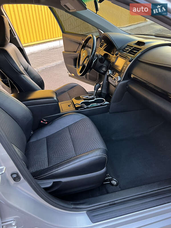 Седан Toyota Camry 2014 в Николаеве фото 23 Седан Toyota Camry 2014 в Николаеве