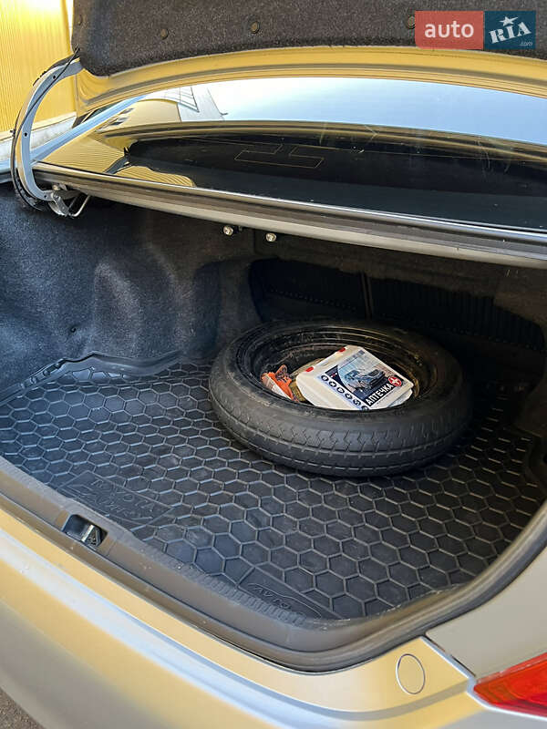 Седан Toyota Camry 2014 в Николаеве фото 26 Седан Toyota Camry 2014 в Николаеве