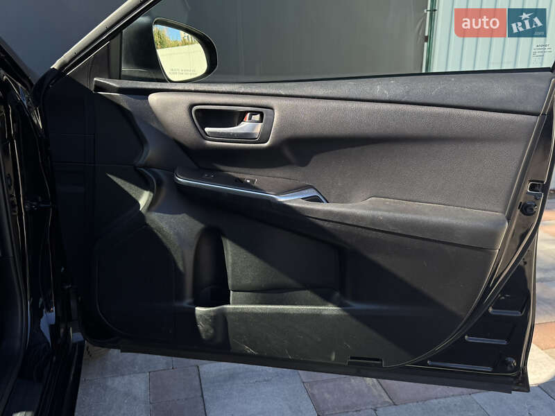 Седан Toyota Camry 2016 в Киеве фото 17 Седан Toyota Camry 2016 в Киеве