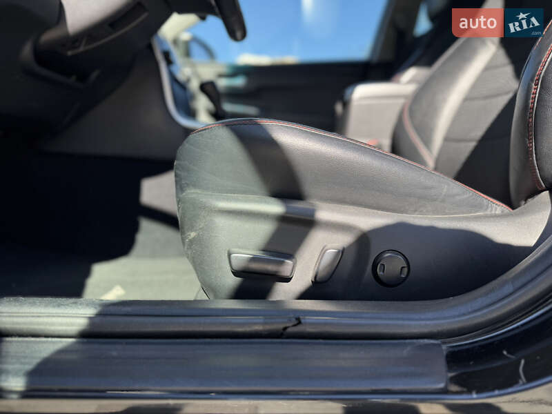 Седан Toyota Camry 2016 в Киеве фото 27 Седан Toyota Camry 2016 в Киеве