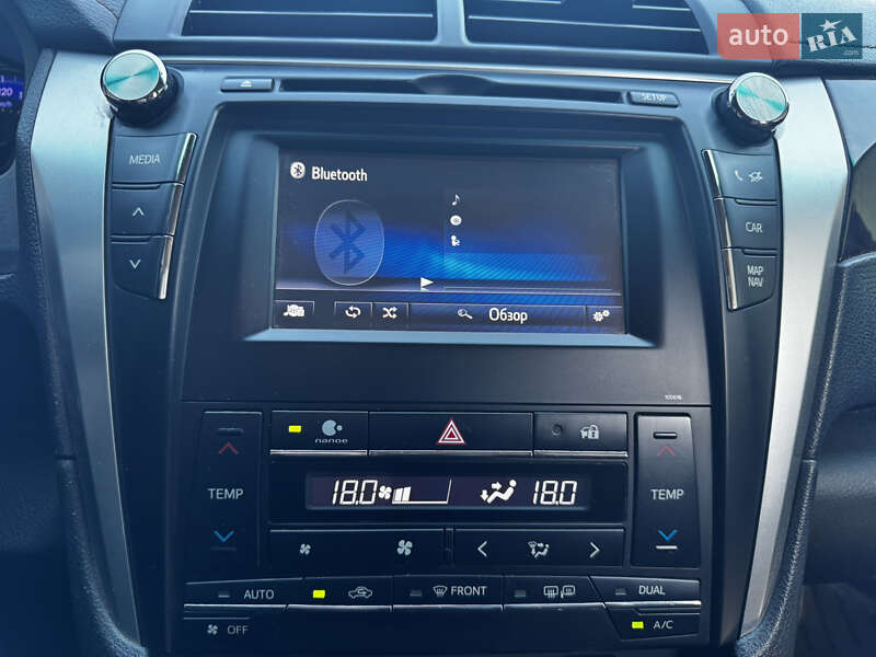 Седан Toyota Camry 2017 в Кривому Розі