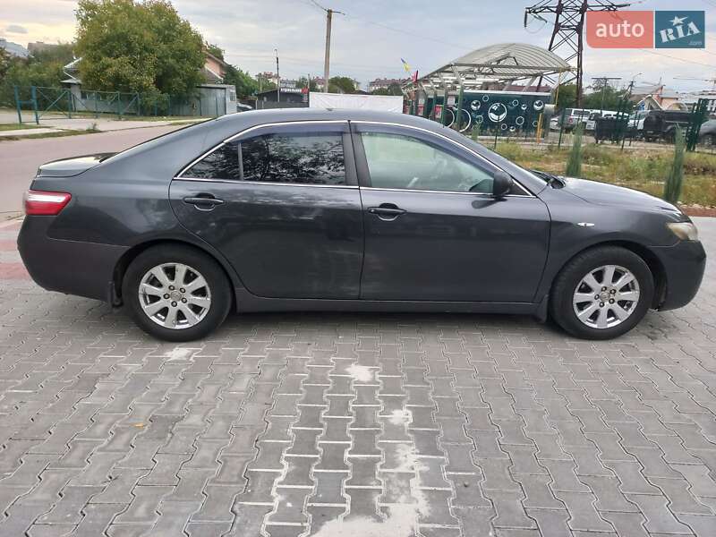 Седан Toyota Camry 2007 в Львові
