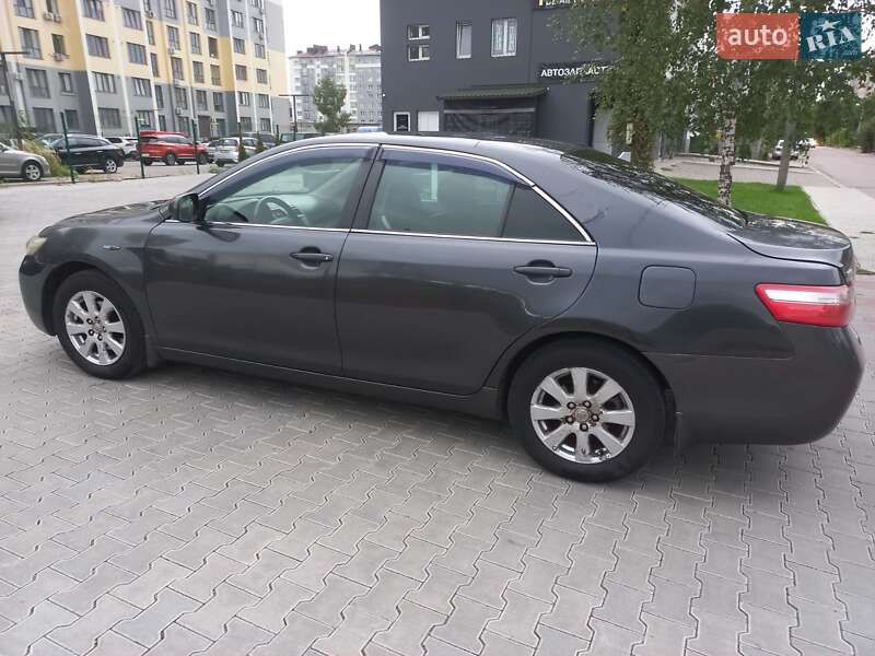Седан Toyota Camry 2007 в Львові