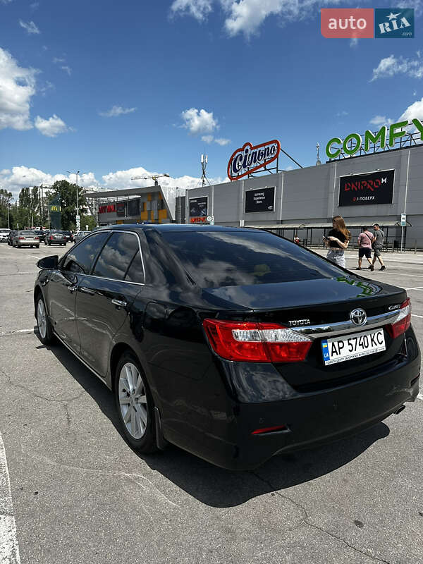 Седан Toyota Camry 2012 в Запоріжжі