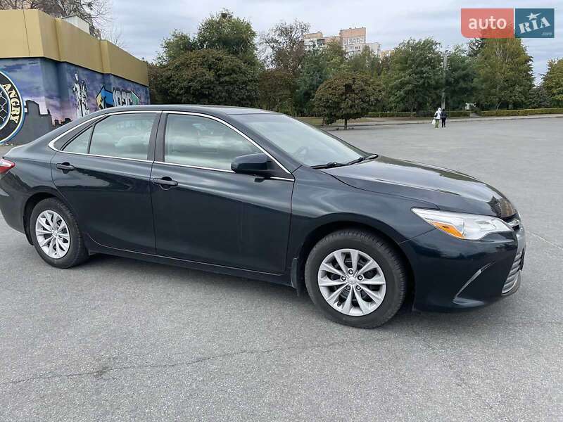 Toyota Camry 2015