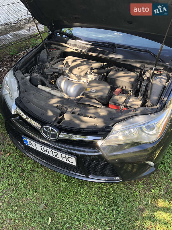 Седан Toyota Camry 2016 в Києві