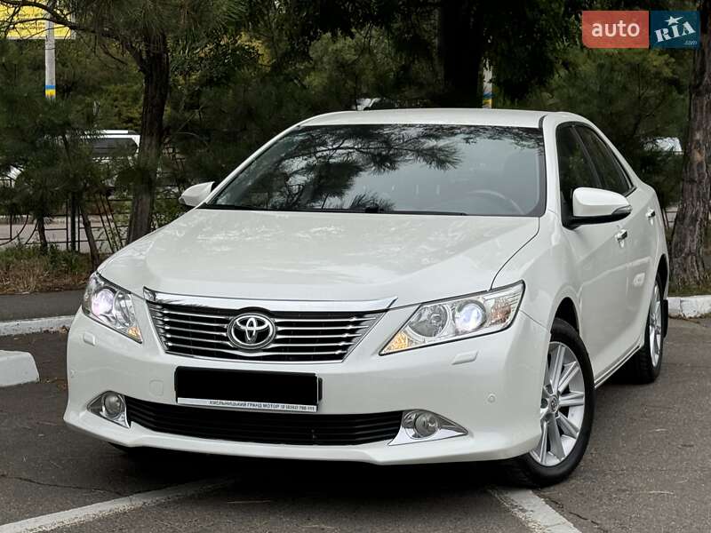 Toyota Camry 2014