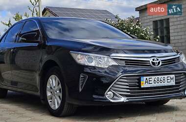Седан Toyota Camry 2015 в Жовтих Водах