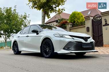 Седан Toyota Camry 2018 в Одессе