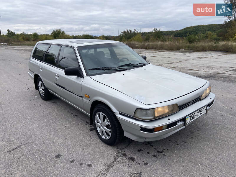 Toyota Camry 1989